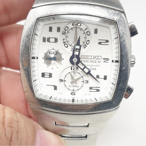 Seiko Men's SNA143 Premier Chronograph Watch - Picture 3 of 11
